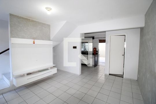 Casa à venda com 2 quartos, 84m² em Jardim Helena, São Paulo