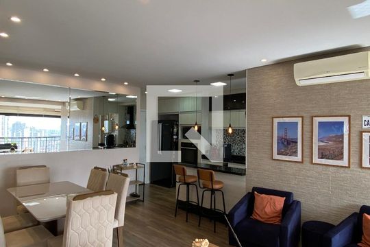 Sala de apartamento para alugar com 2 quartos, 78m² em Continental, Osasco