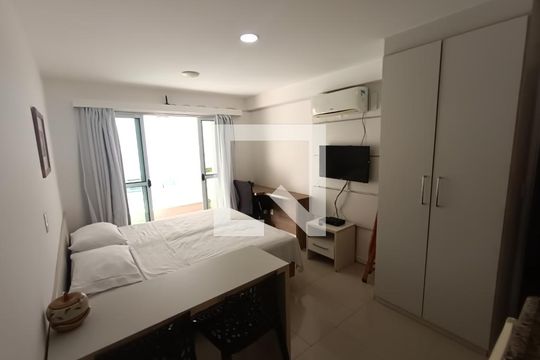 Kitnet/Studio para alugar com 1 quarto, 30m² em Praia Campista, Macaé