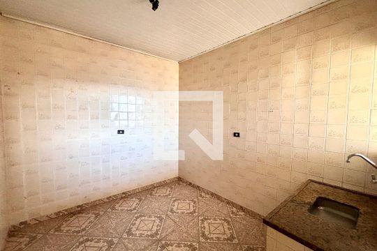 Cozinha  de apartamento para alugar com 2 quartos, 70m² em Vila Talarico, São Paulo