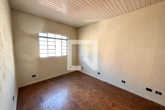 Sala  de apartamento para alugar com 2 quartos, 70m² em Vila Talarico, São Paulo