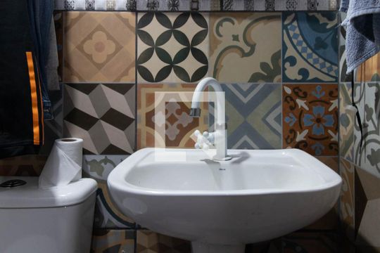Banheiro do Quarto 1 de casa à venda com 2 quartos, 52m² em Hípica, Porto Alegre