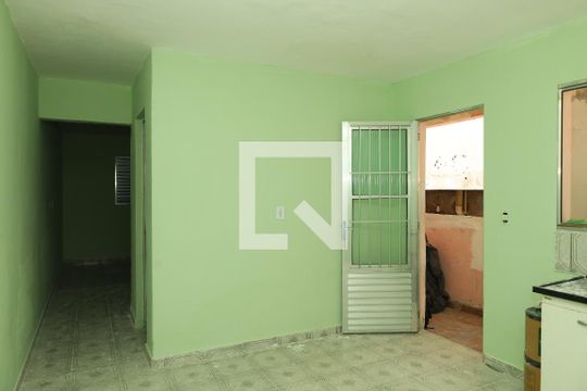 Sala/Cozinha de casa para alugar com 1 quarto, 35m² em Vila Iolanda Ii, São Paulo
