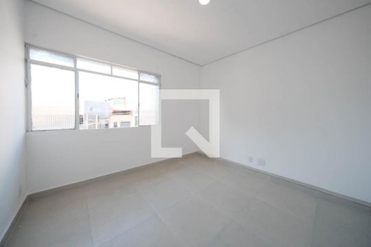 Quarto 1 de casa de condomínio para alugar com 2 quartos, 75m² em Vila Marieta, São Paulo