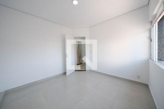 Quarto 1 de casa de condomínio para alugar com 2 quartos, 75m² em Vila Marieta, São Paulo