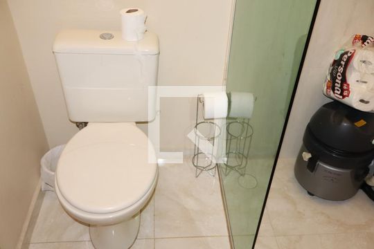 Banheiro suíte 1 de casa à venda com 2 quartos, 85m² em Vila Alpina, São Paulo