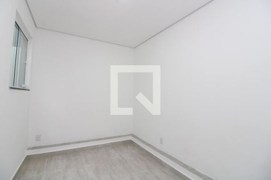 Quarto de casa de condomínio para alugar com 2 quartos, 50m² em Vila Marieta, São Paulo