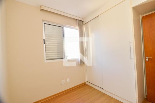 Quarto 2 de apartamento à venda com 3 quartos, 130m² em Esplanada, Belo Horizonte