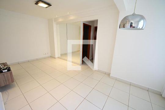 Sala de apartamento para alugar com 2 quartos, 68m² em Setor Bueno, Goiânia