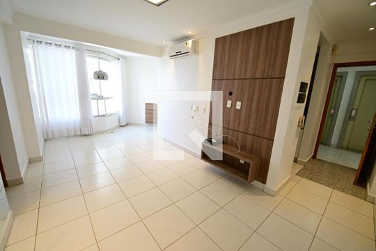 Apartamento para alugar com 2 quartos, 68m² em Setor Bueno, Goiânia