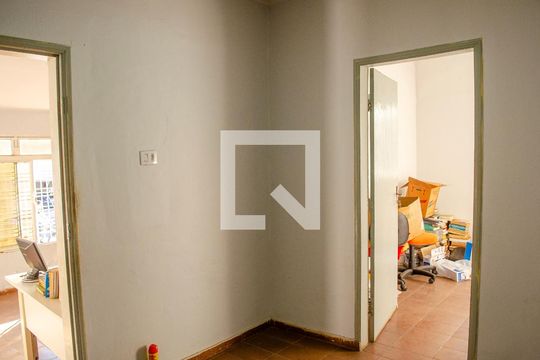 Casa à venda com 7 quartos, 400m² em Setor Leste Universitário, Goiânia