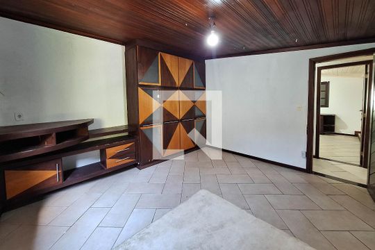 Quarto 1 de casa à venda com 5 quartos, 311m² em Itacoatiara, Niterói