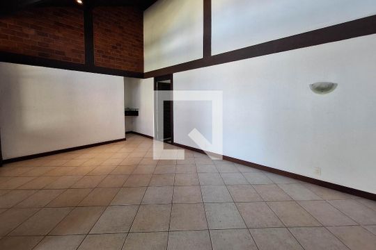 Sala de casa à venda com 5 quartos, 311m² em Itacoatiara, Niterói