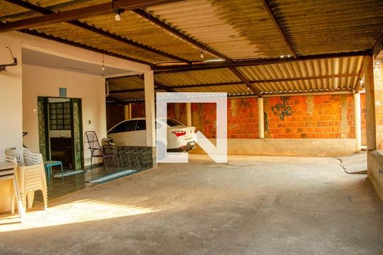 Casa à venda com 3 quartos, 487m² em Residencial Mar Del Plata, Goiânia