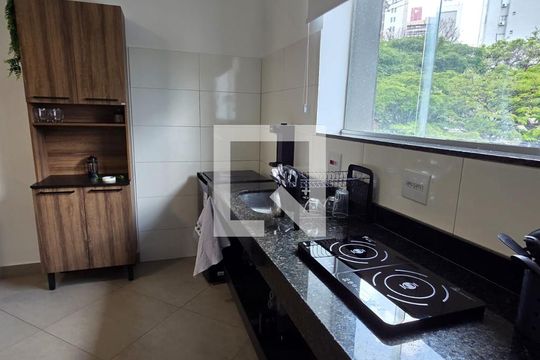 Cozinha de casa de condomínio para alugar com 1 quarto, 30m² em Barro Preto, Belo Horizonte