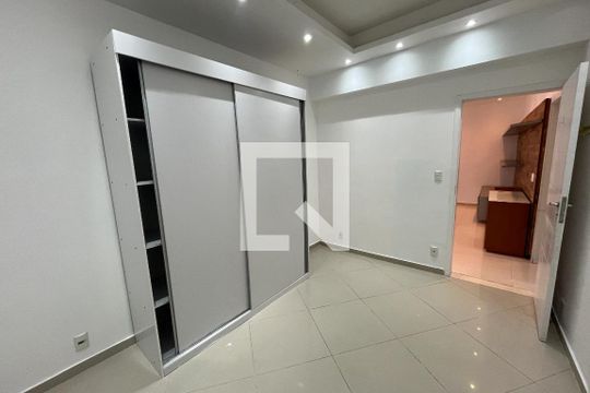 Quarto 1 de casa à venda com 3 quartos, 220m² em Jardim Guanabara, Rio de Janeiro