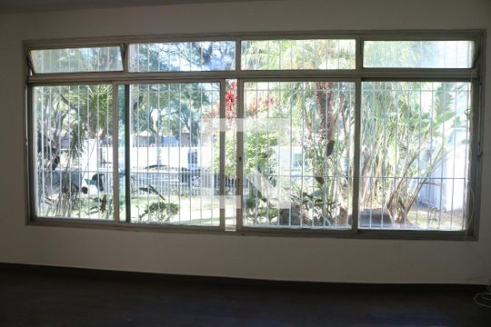 Sala de casa para alugar com 8 quartos, 387m² em Alto da Lapa, São Paulo