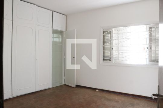 Quarto 1 de casa para alugar com 8 quartos, 387m² em Alto da Lapa, São Paulo