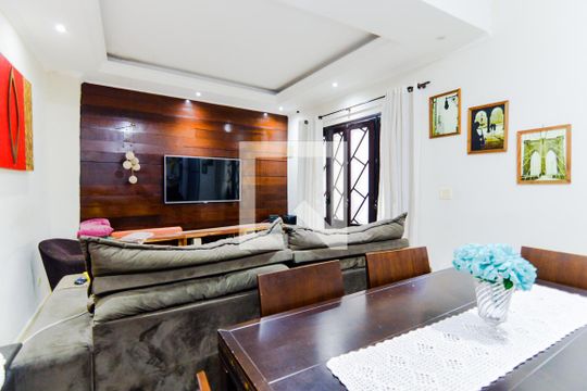 Sala de casa para alugar com 2 quartos, 80m² em Jardim Santa Rita, Guarulhos