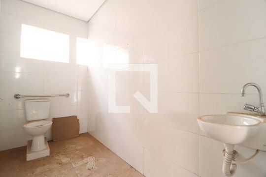Banheiro Social 1 de casa para alugar com 4 quartos, 180m² em Centro, Uberlândia