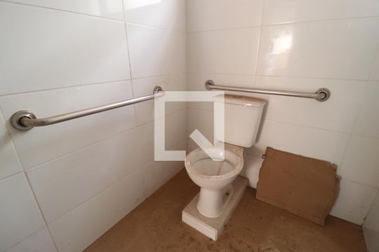 Banheiro Social 1 de casa para alugar com 4 quartos, 180m² em Centro, Uberlândia