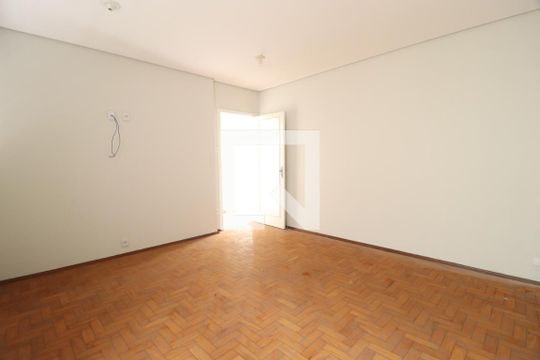 Quarto 1 de casa para alugar com 4 quartos, 180m² em Centro, Uberlândia