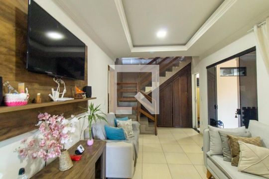 Sala de casa à venda com 4 quartos, 115m² em Umbará, Curitiba
