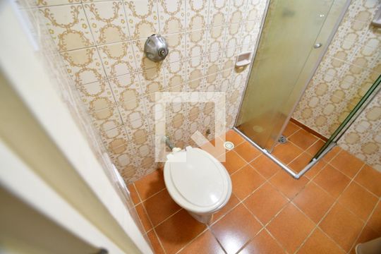Banheiro de apartamento à venda com 1 quarto, 38m² em Centro, Campinas