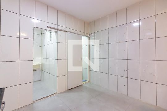 Cozinha de apartamento para alugar com 1 quarto, 45m² em Veloso, Osasco