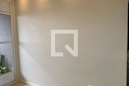 Sala de apartamento à venda com 2 quartos, 37m² em Jardim São Luís, São Paulo