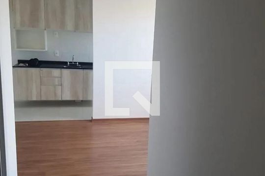 Corredor de apartamento para alugar com 3 quartos, 86m² em Balsa, Pelotas