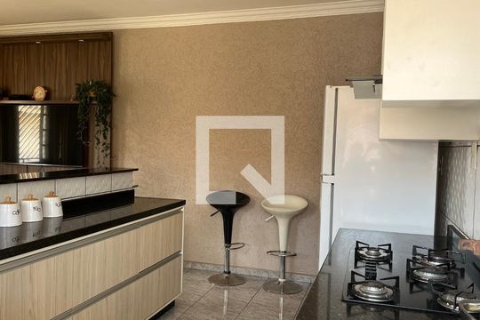 Cozinha de casa para alugar com 2 quartos, 60m² em Residencial Sao Francisco, São José dos Campos