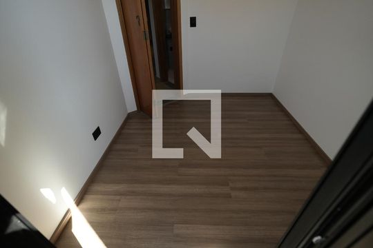 Quarto 1 de apartamento à venda com 2 quartos, 46m² em Vila Scarpelli, Santo André