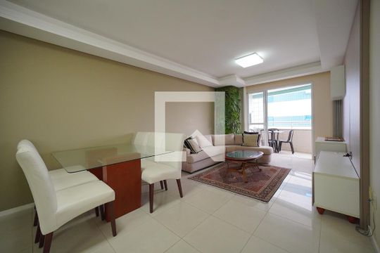 Sala de apartamento para alugar com 2 quartos, 87m² em Centro, Florianópolis