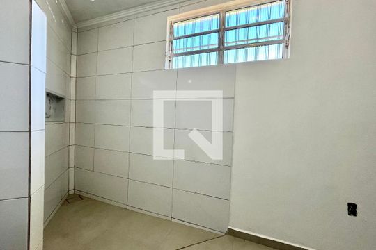 Banheiro da Suíte de casa para alugar com 2 quartos, 78m² em Jardim Oriental, São Paulo