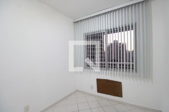 Quarto 1 de apartamento para alugar com 2 quartos, 70m² em Jacarepaguá, Rio de Janeiro