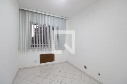 Quarto 1 de apartamento para alugar com 2 quartos, 70m² em Jacarepaguá, Rio de Janeiro