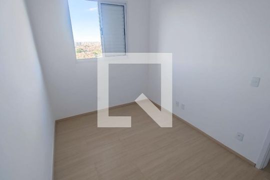 Quarto de apartamento para alugar com 2 quartos, 53m² em Chácaras Reunidas São Jorge, Sorocaba