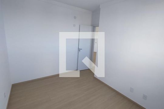 Quarto de apartamento para alugar com 2 quartos, 53m² em Chácaras Reunidas São Jorge, Sorocaba