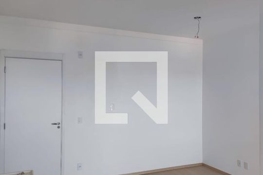Sala de apartamento para alugar com 2 quartos, 53m² em Chácaras Reunidas São Jorge, Sorocaba
