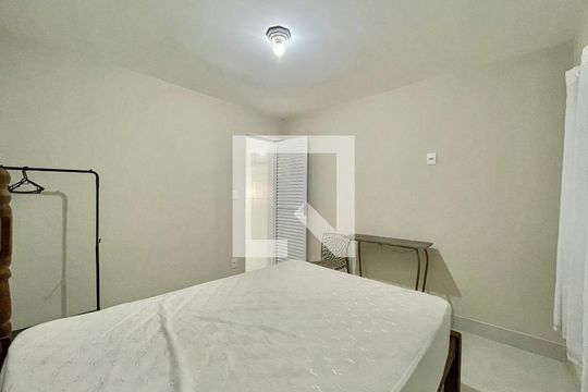 Sala/Quarto de kitnet/studio para alugar com 1 quarto, 26m² em Santa Cruz, Belo Horizonte