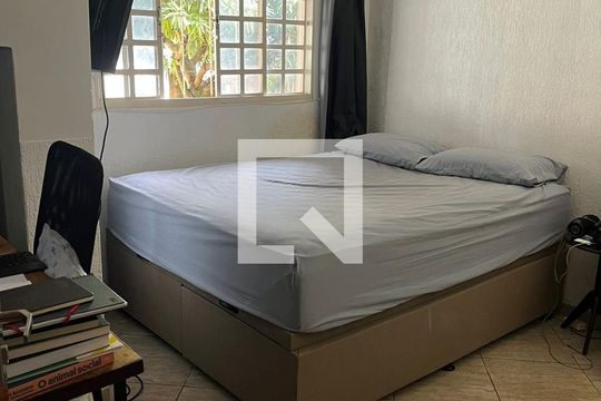 Quarto de casa de condomínio à venda com 4 quartos, 300m² em Setor Habitacional Arniqueira, Brasília