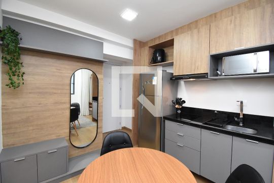Studio de kitnet/studio à venda com 1 quarto, 30m² em Centro, Curitiba