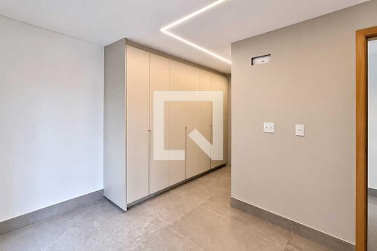 Quarto 2 de apartamento para alugar com 2 quartos, 75m² em Setor Bueno, Goiânia