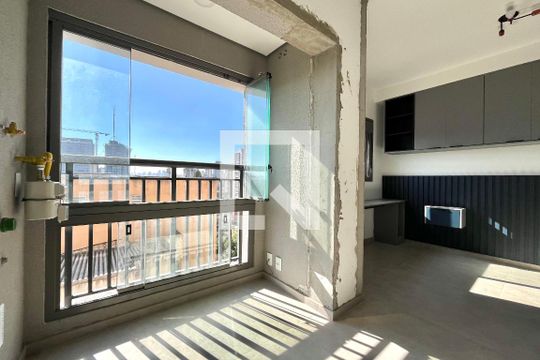 Sala/Quarto de kitnet/studio à venda com 1 quarto, 29m² em Jardim Prudência, São Paulo