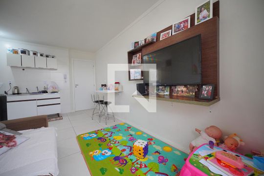 Sala de apartamento para alugar com 2 quartos, 57m² em Sertão do Maruim, São José