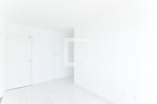 Sala de apartamento para alugar com 1 quarto, 44m² em Vila Nova Bonsucesso, Guarulhos