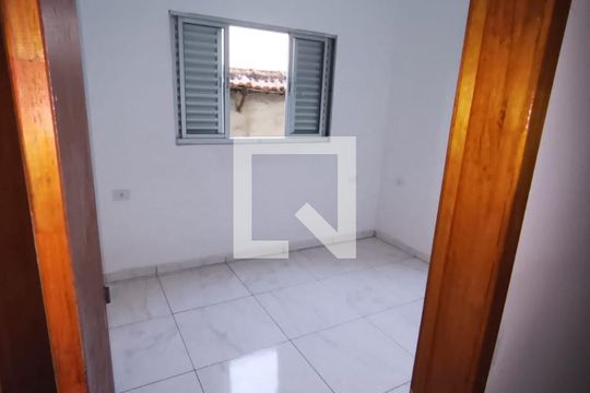 Quarto de casa para alugar com 2 quartos, 56m² em Vila Metalúrgica, Santo André