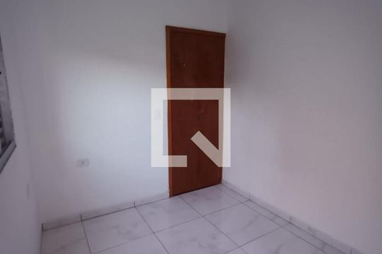 Quarto de casa para alugar com 2 quartos, 56m² em Vila Metalúrgica, Santo André