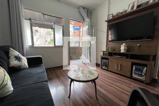 Sala de casa para alugar com 2 quartos, 70m² em Jardim de Ala, Juiz de Fora